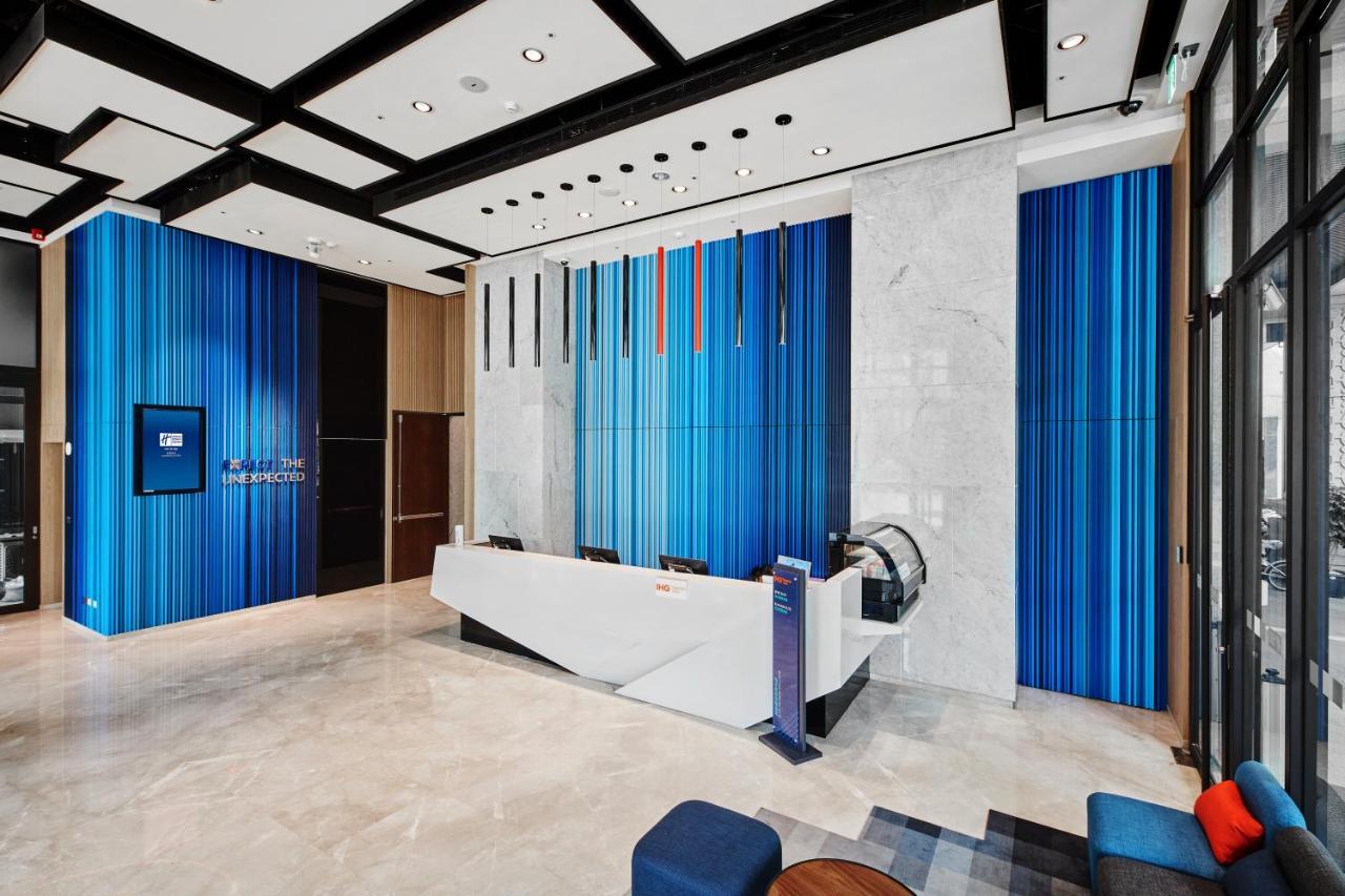 Holiday Inn Express Kaohsiung Love River By Ihg Exterior photo